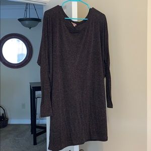 Gray tunic by Silence + Noise